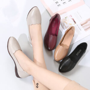 New Soft Soled Comfortable Leather Flat Shoes For Women