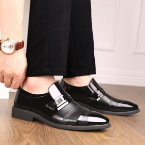 Men’s leather shoes oversized shoes