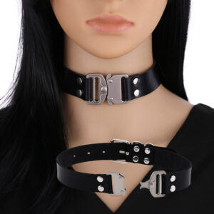 Release Clavicle Necklace Pin Buckle Leather Collar