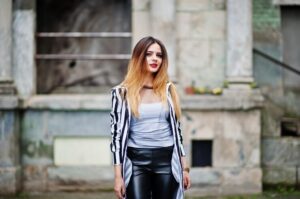 Lees meer over het artikel Best combine leather pants with?